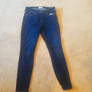 Guess size 30 skinny jeans
